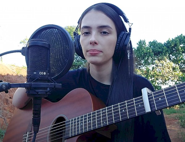 Aos amigos que me acompanharam